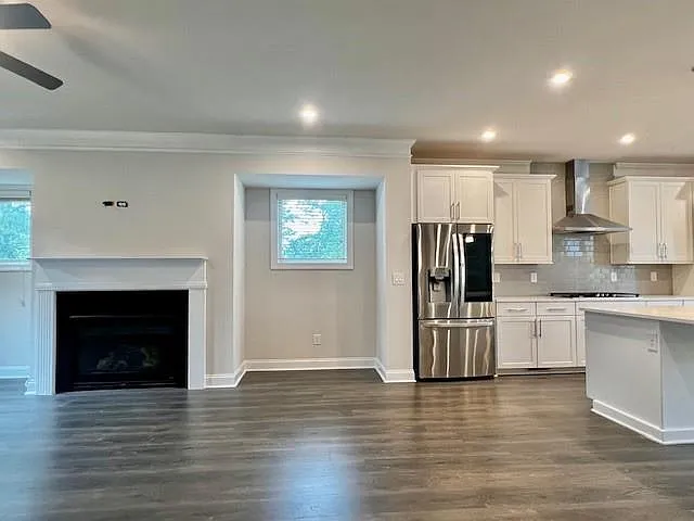 2061 Morrison Ave — Photo 5