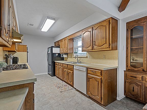 3rd image of 1902 Briarwood Ln #1B-683099