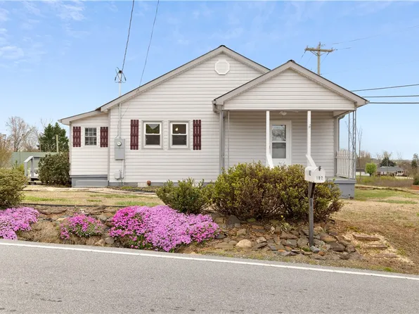 102 Daniel Ave, Seneca, SC 29678