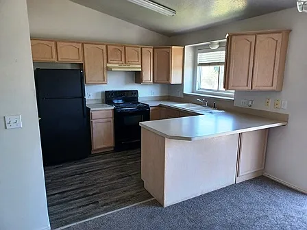 4 bed, 1701 sqft, $1,795 — Photo 2