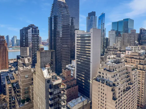 255 East 49th Street 31C image 1 of 15