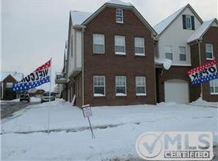 12427 1st Ave S, Southgate, MI 48195