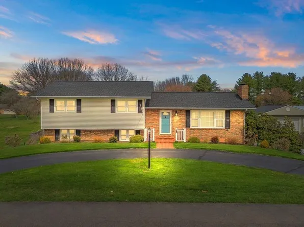 19763 McCray Dr, Abingdon, VA 24211