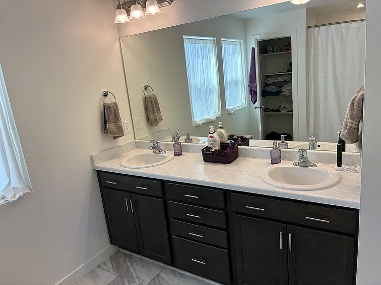 724 W Blue Mountain Dr — Photo 9