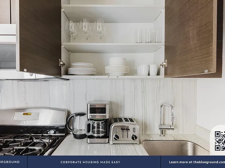 235 W 48th St #29M — Photo 10