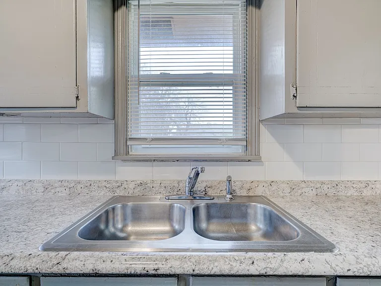 2845 Cambridge Ct — Photo 20
