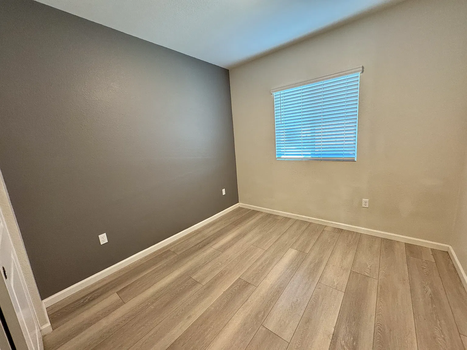 4 bed, 2197 sqft, $3,250 — Photo 4