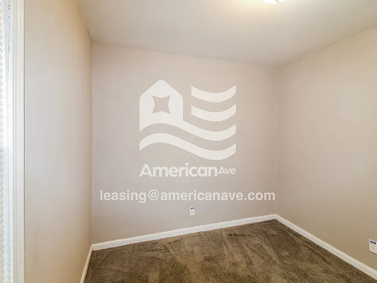 1821650_012_wm_-_bedroom_13619615.jpg