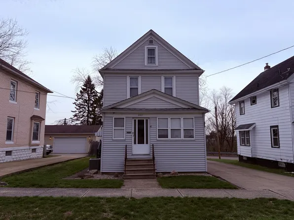 2271 5th St SW, Akron, OH 44314