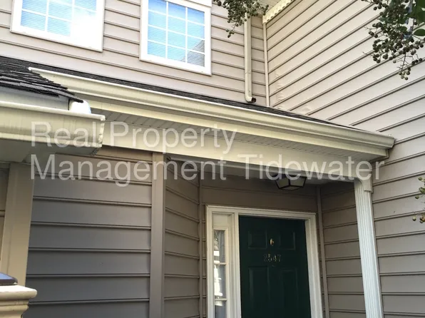 2547 Old Greenbrier Rd, Chesapeake, VA 23325
