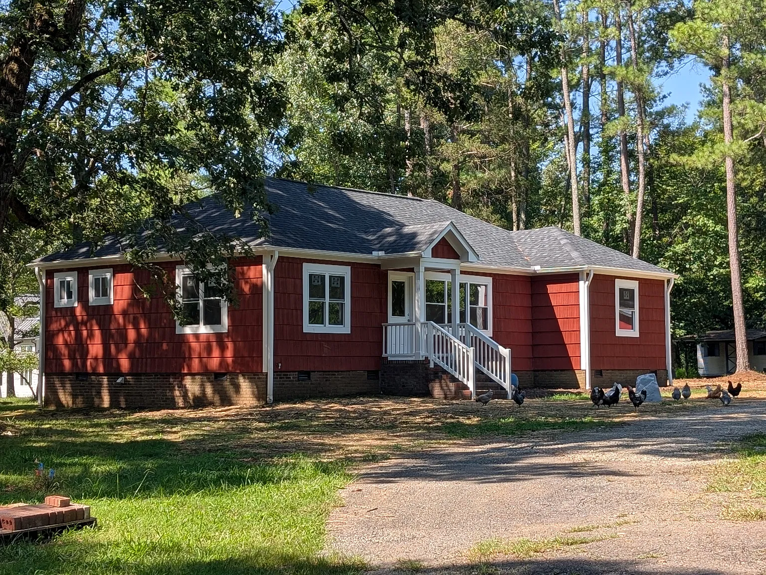 Modern Fully Furnished Retreat in Peaceful Durham Setting — Photo 1