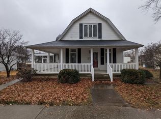1450 Jefferson St, Carlyle, IL