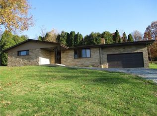 1556 Rostraver Rd, Belle Vernon, PA 15012