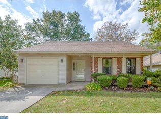 37 Hilltop Ln W, Columbus, NJ 08022