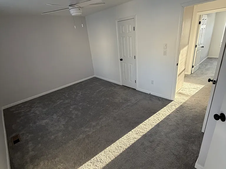 1203 Castlehaven Ct — Photo 12