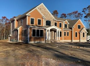 20 September Dr, Franklin, MA 02038