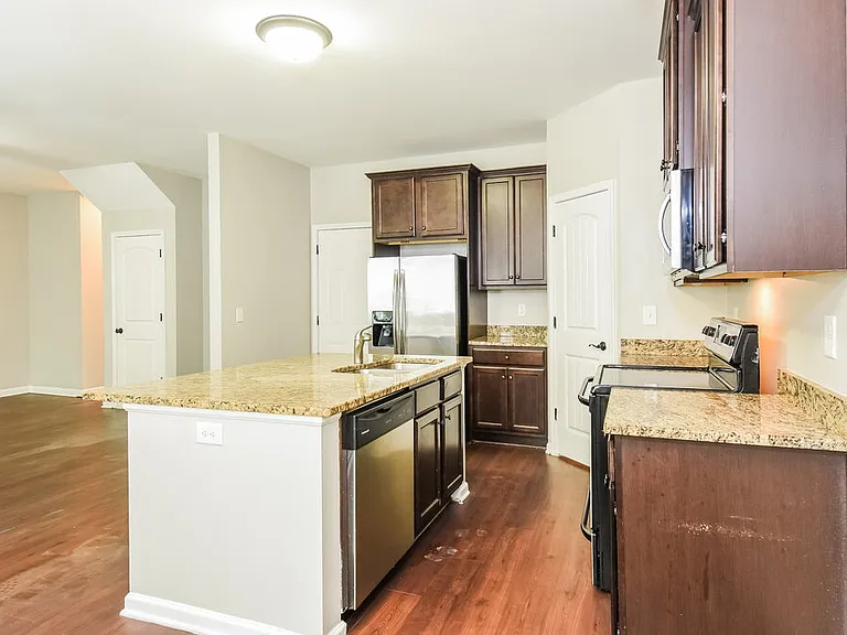 214 Bethany Manor Ct — Photo 9