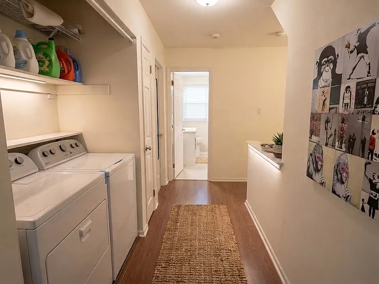81 E Thomas Ct — Photo 11