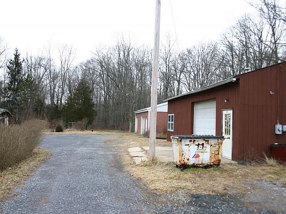 Large parking area perfect for home business 