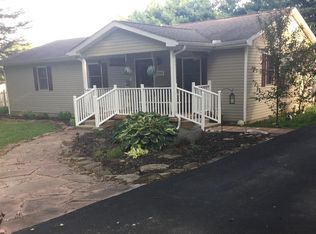 1154 W 3rd St, Clinton, IN 47842