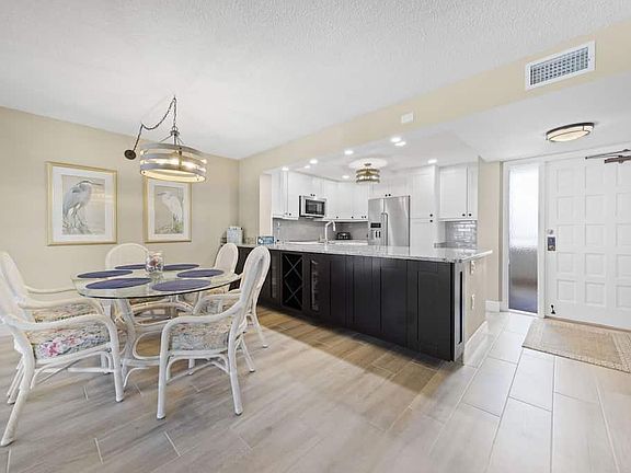 3rd image of 6672 Estero Blvd APT A109