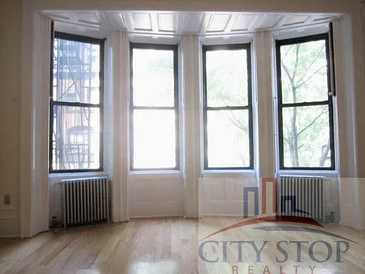 Rented by City Stop Realty | media 32