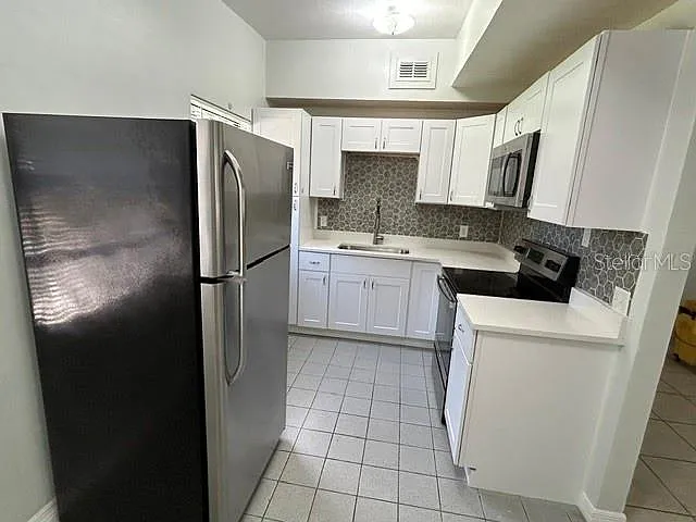 2 bed, 1.0 bath, 1088 sqft, $1,895 — Photo 2