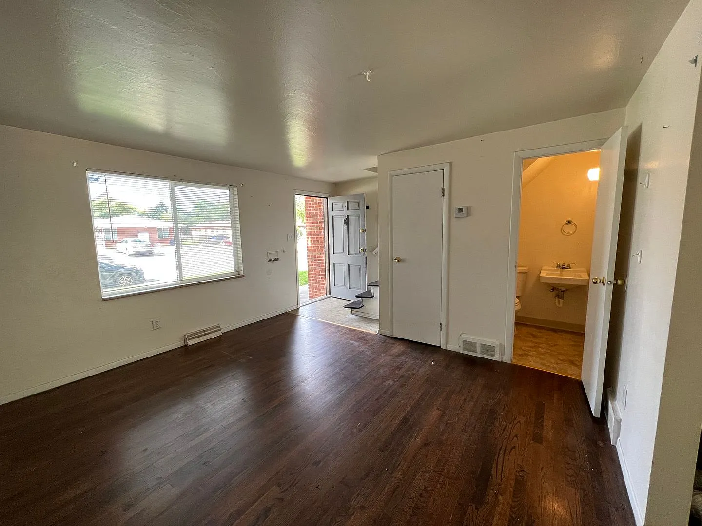 Everett4560-66 — Photo 2