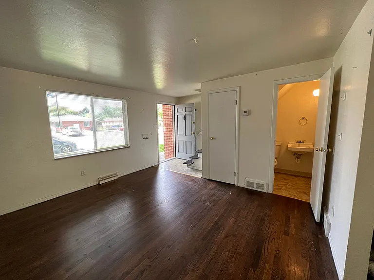 Everett4560-66 — Photo 16