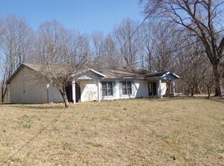 831 Damron Rd, Estill Springs, TN 37330