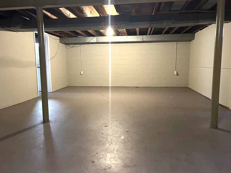 24020 Condon St — Photo 13