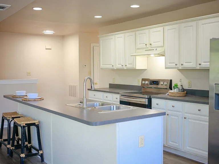 179 Herman Melville Ave — Photo 9