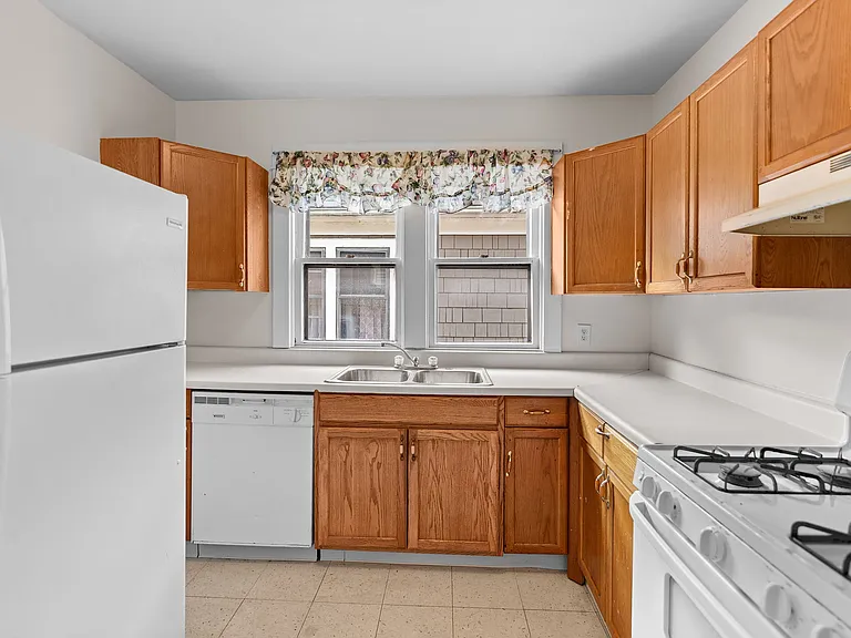 400 Taunton Pl #2 — Photo 6