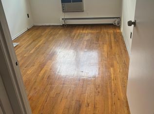 56-20 Cloverdale Blvd, Oakland Gardens, NY 11364
