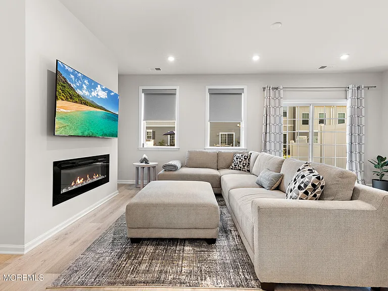 15 Laird Way — Photo 8