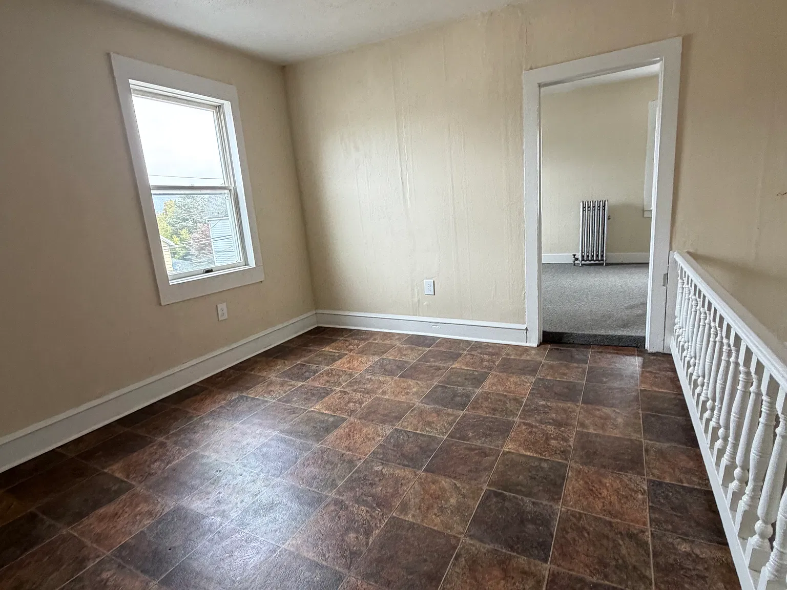 275 Maffett St — Photo 4