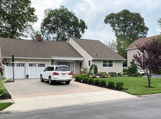 1418 Elmer St, Wantagh, NY