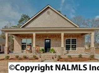 2617 Mountain Stream Way, Owens Cross Roads, AL 35763