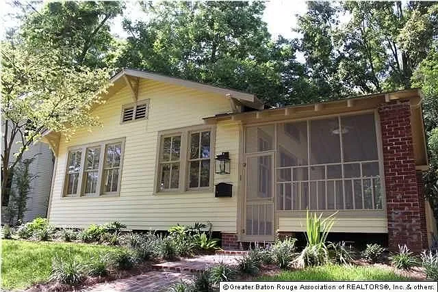 603 Mayflower St — Photo 1