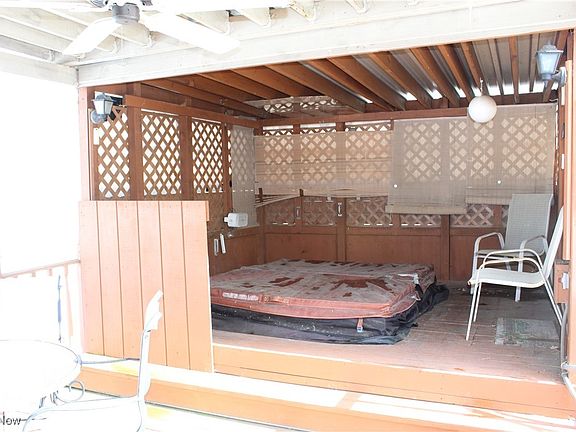 4th image of 194 E Oakmont Way