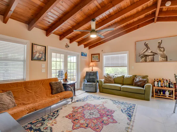 31042 Hibiscus Dr, Big Pine Key, FL 33043