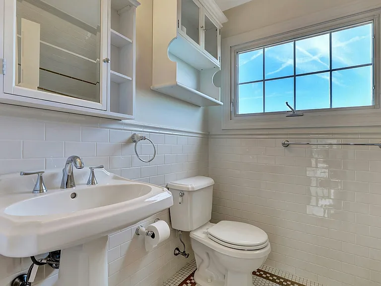 170 Undercliff Ave — Photo 17