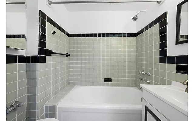 Rented by Douglas Elliman | media 15