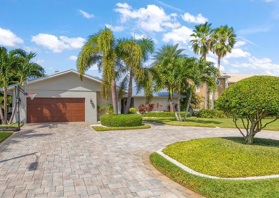 3122 Tiffany Dr, Belleair Beach, FL 33786 | MLS #U8216149 | Zillow