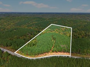 210 Ridgewood Dr, Linden, TN 37096