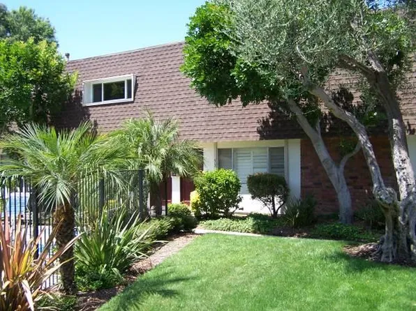 3733 N Harbor Blvd, Fullerton, CA 92835