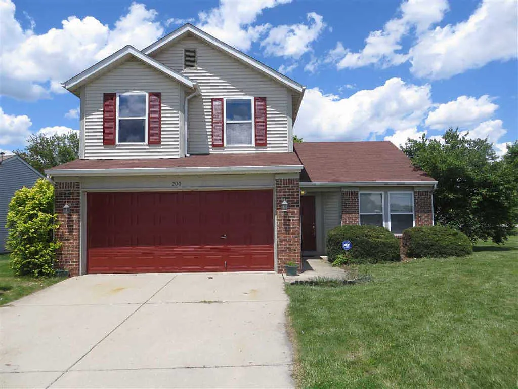 200 Stockbridge Ln photo 1