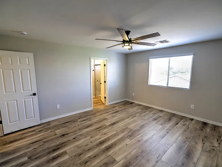 838 W Calle Valenciana — Photo 14