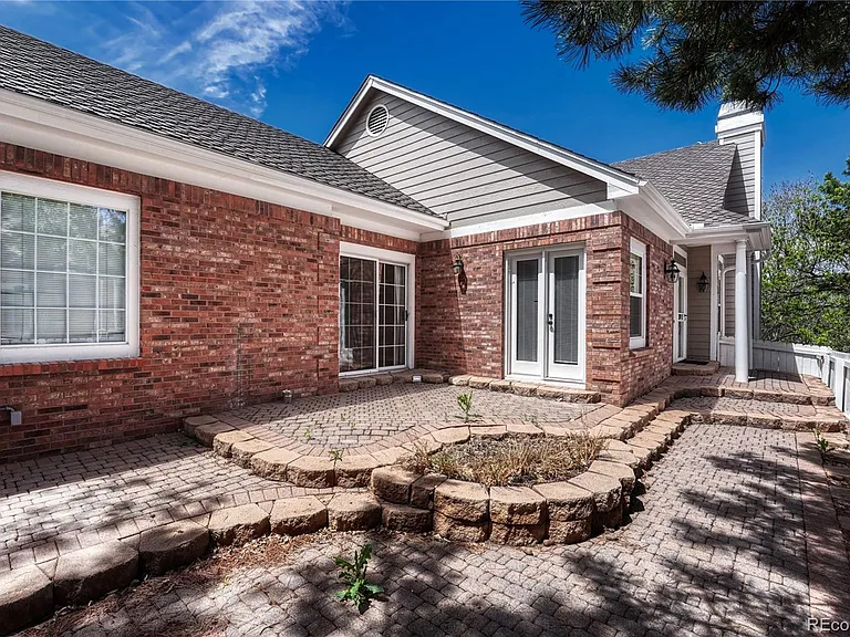 9885 Greensview Cir — Photo 50