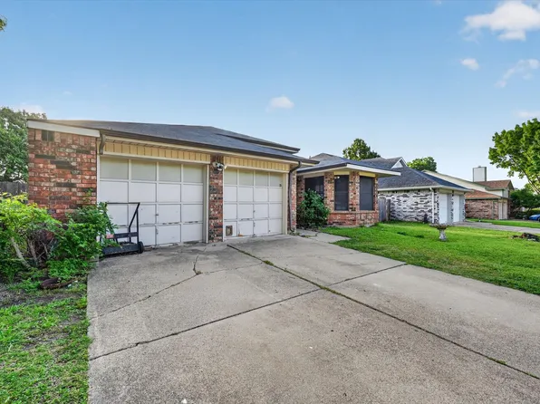6217 Fairlane Dr, Arlington, TX 76001